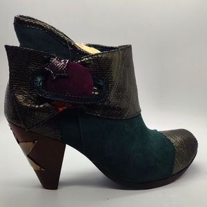 Irregular choice space boots 10